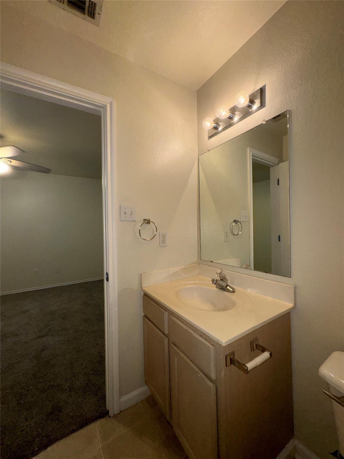 844-846 Sagewood Trl Property Photo 9