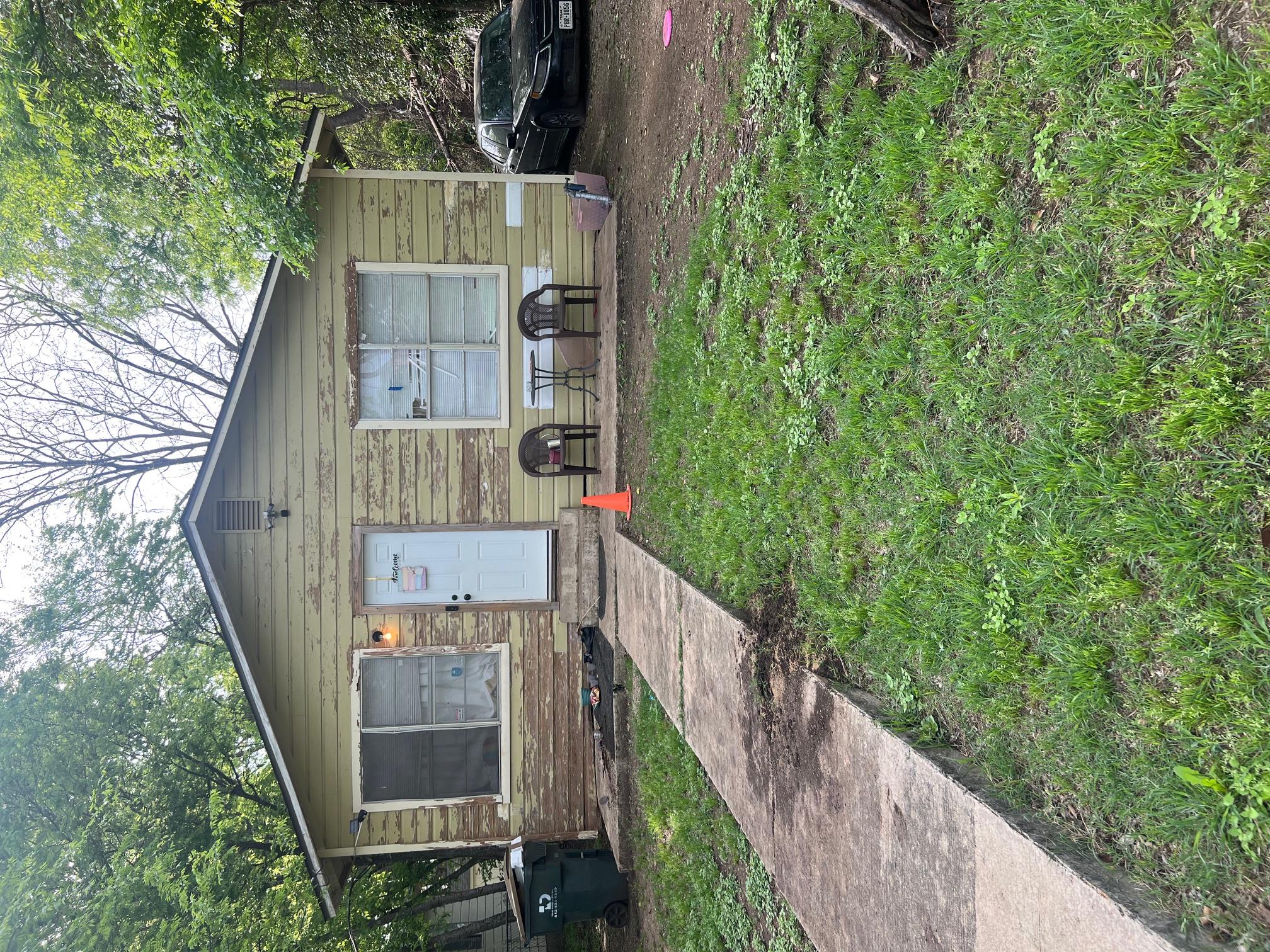 410 Railroad St Property Photo