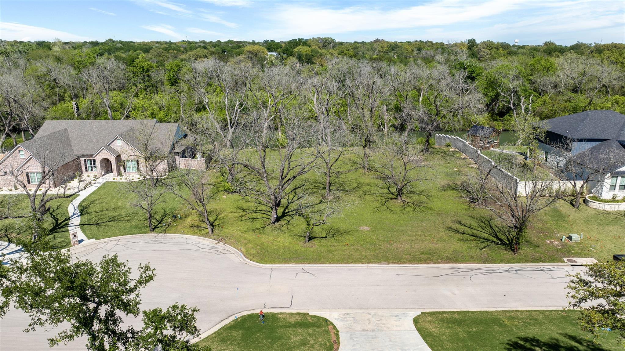 1015 Rivers Edge Dr Property Photo 9