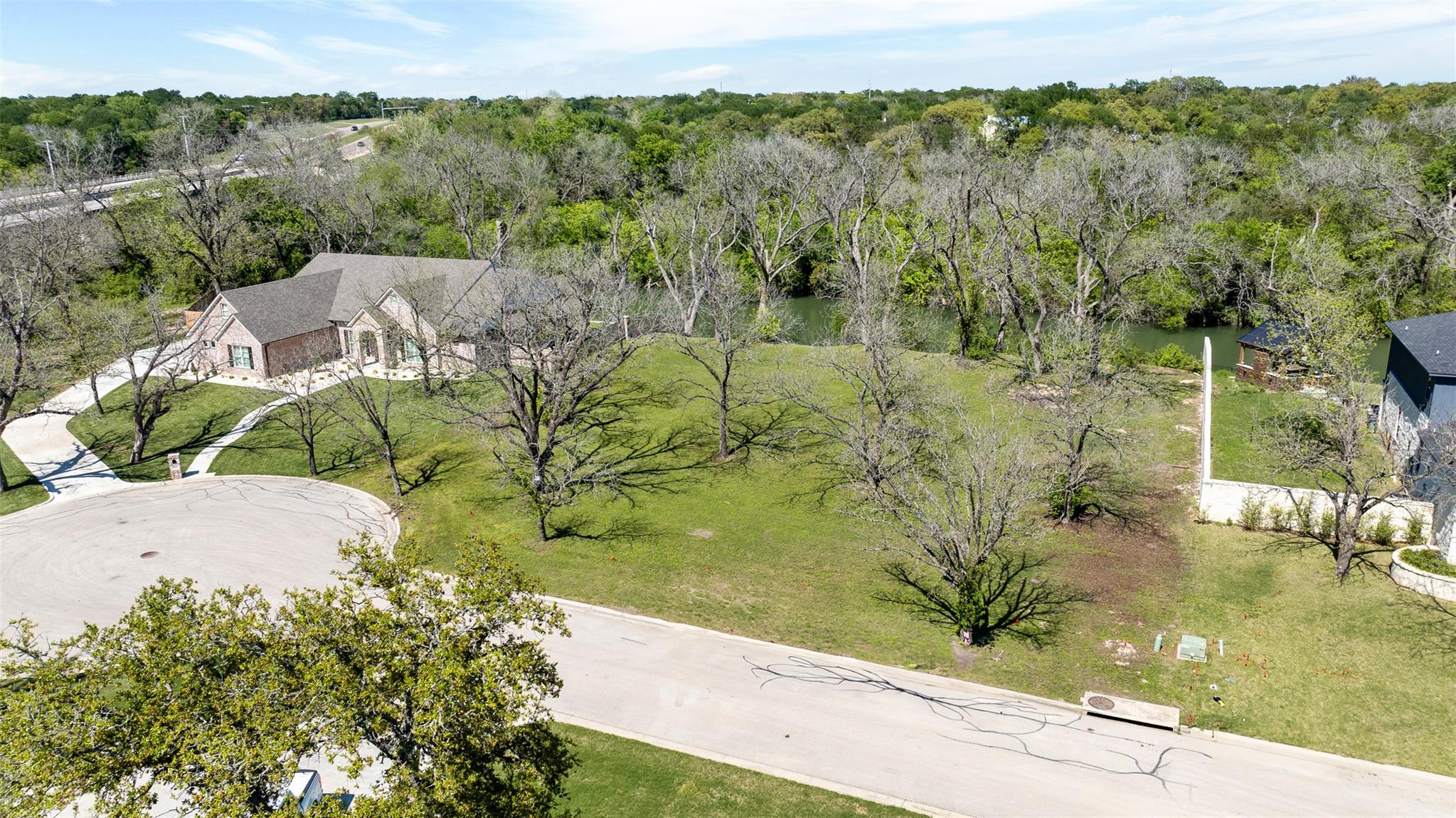 1015 Rivers Edge Dr Property Photo 10