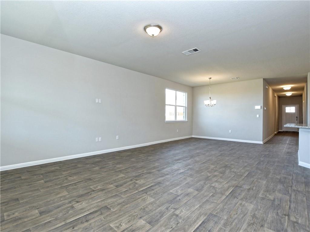 110 S Deep Eddy Cv Property Photo 11