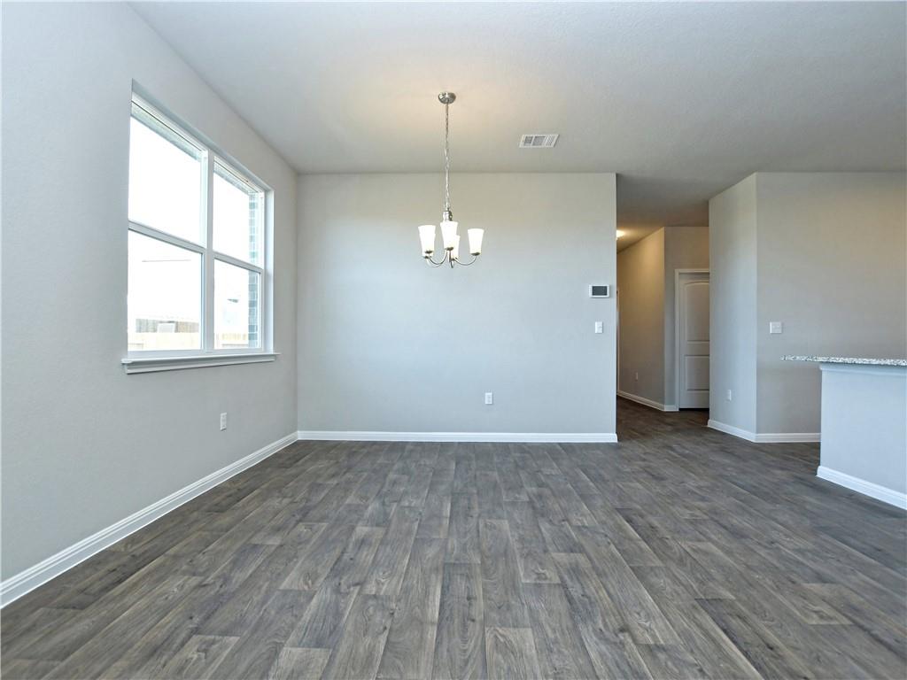 110 S Deep Eddy Cv Property Photo 12