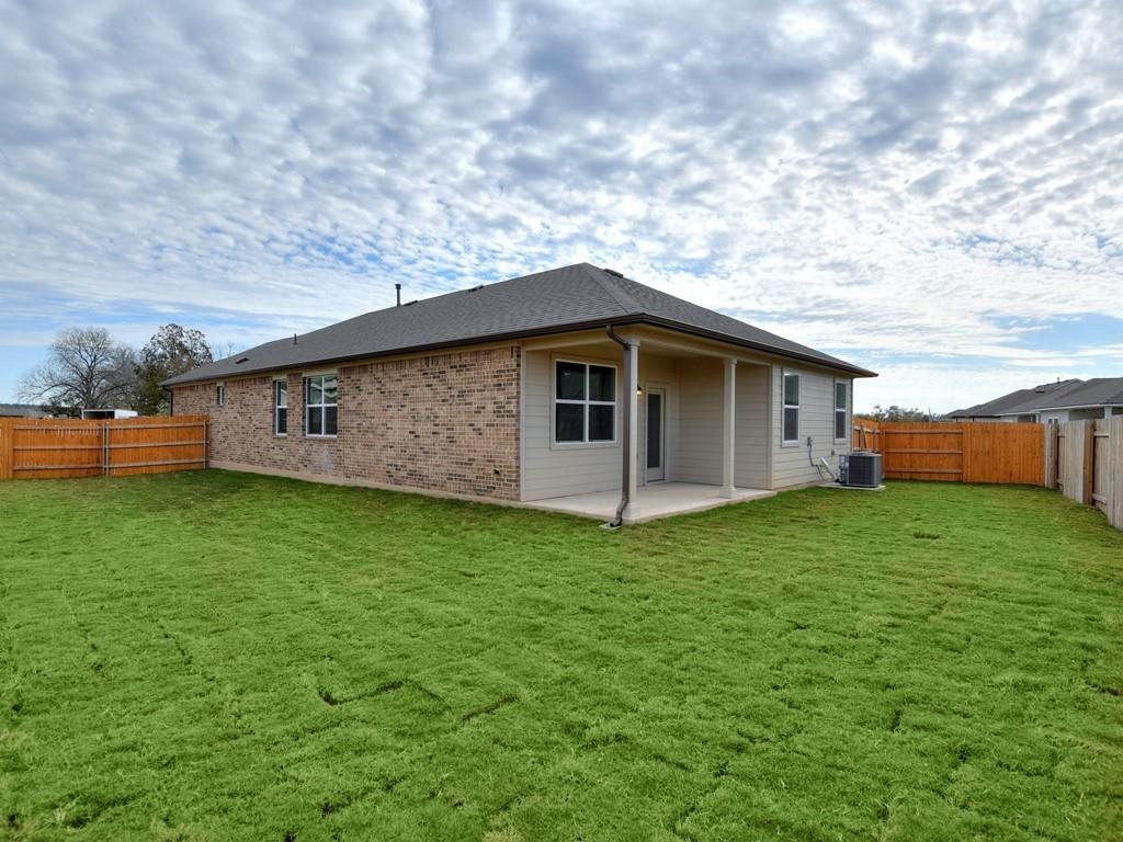 110 S Deep Eddy Cv Property Photo 36