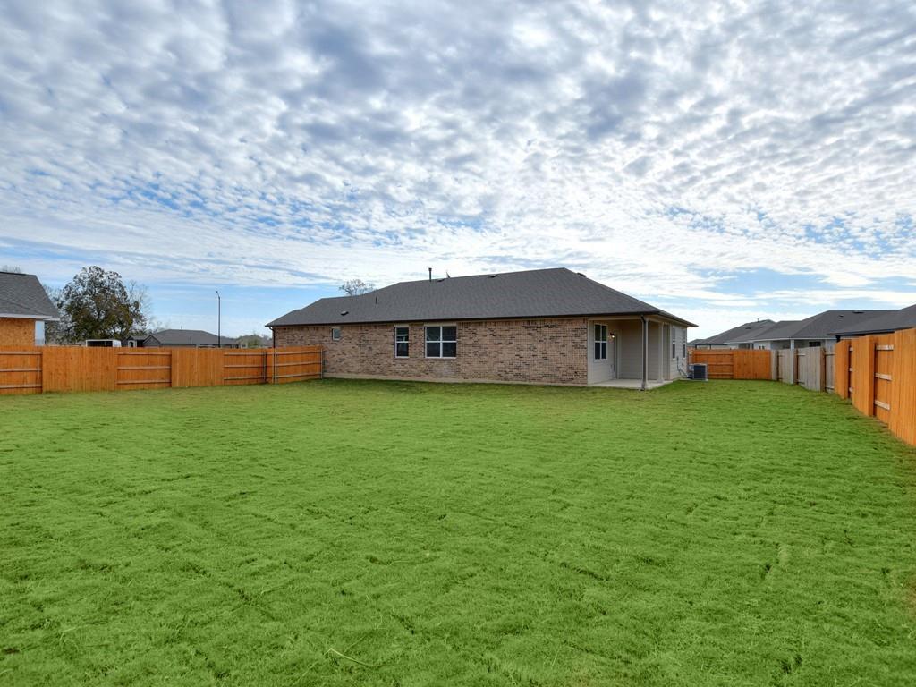 110 S Deep Eddy Cv Property Photo 37