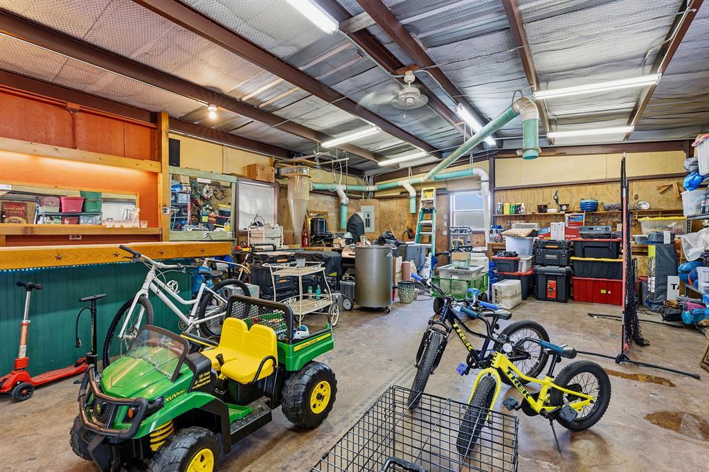 12411 Lone Mountain Pass Property Photo 32