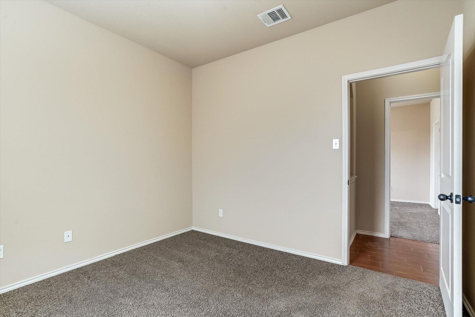 1124 Brendon Lee Ln Property Photo 11
