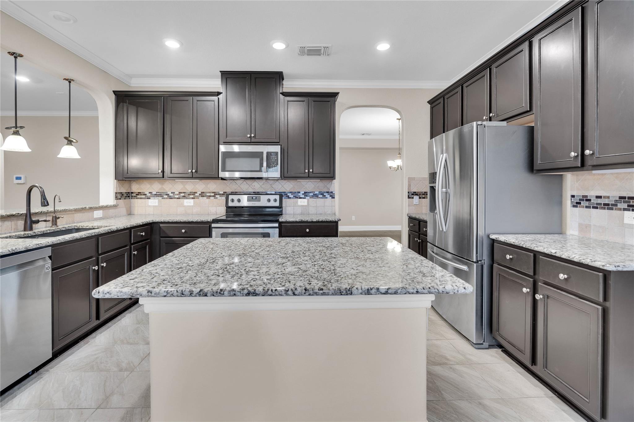 1305 Ignacia Dr Property Photo 3