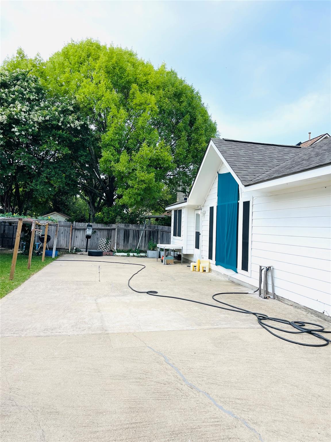 814 Broken Feather Trl Property Photo 18