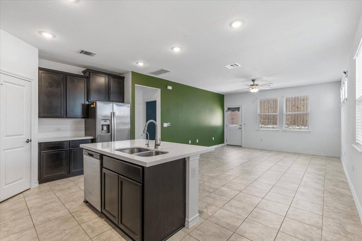 5202 Dimesky Ln Property Photo 12