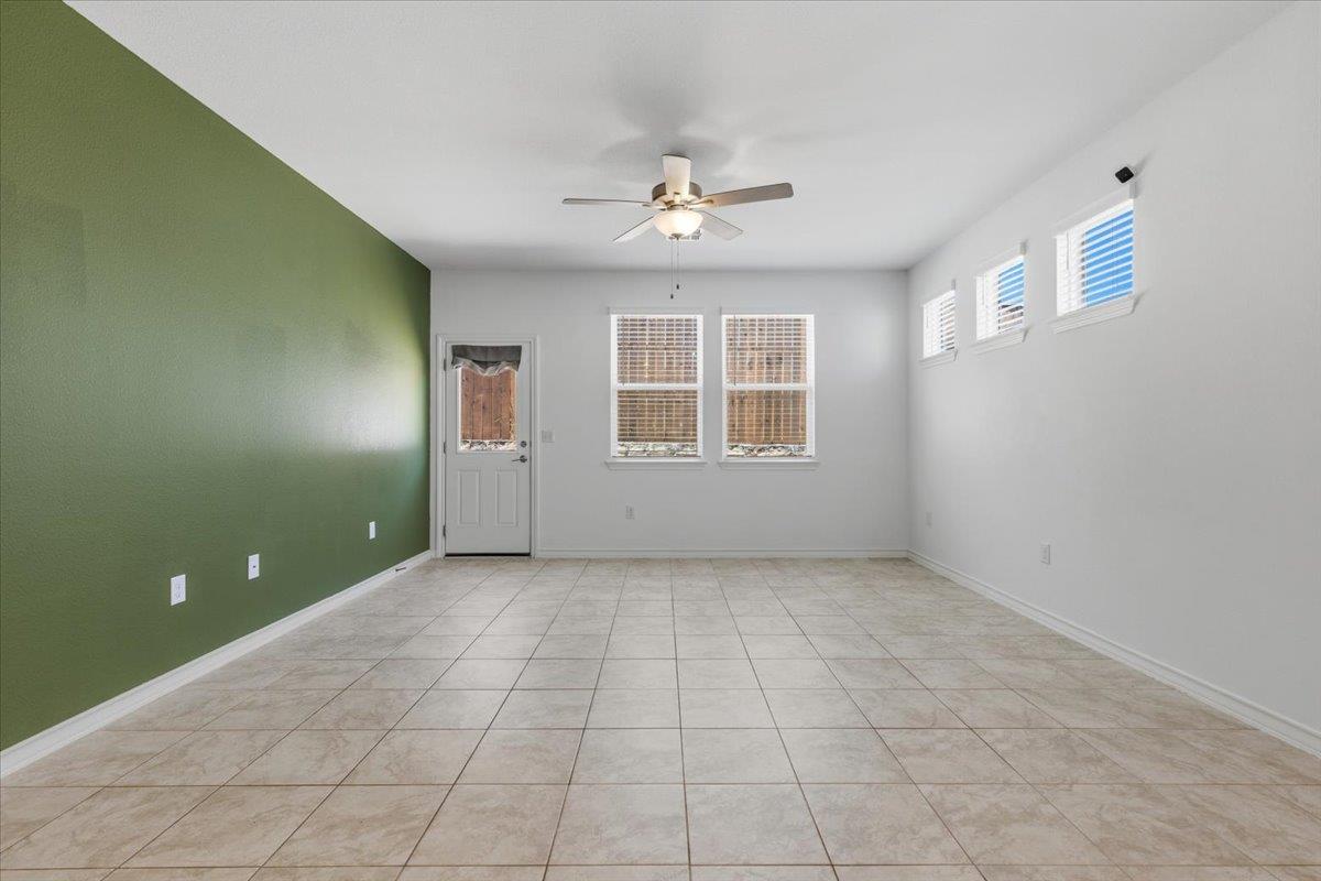 5202 Dimesky Ln Property Photo 15