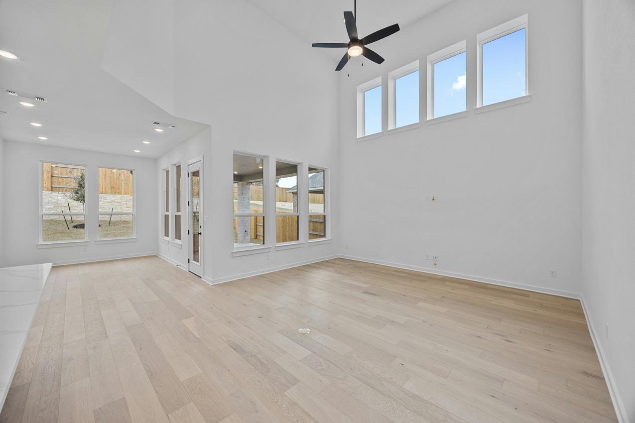 1109 Calendula Trl Property Photo 8