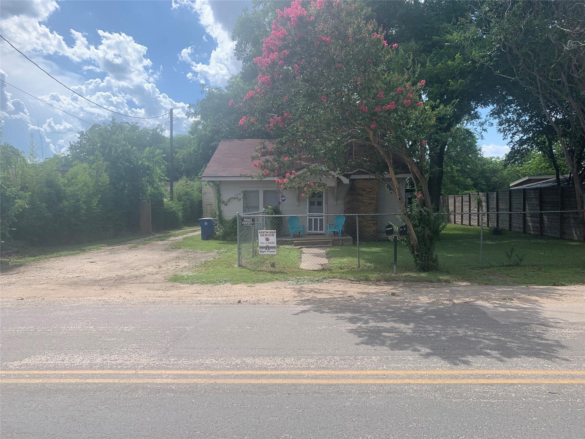 4204 Clawson Rd Property Photo 1
