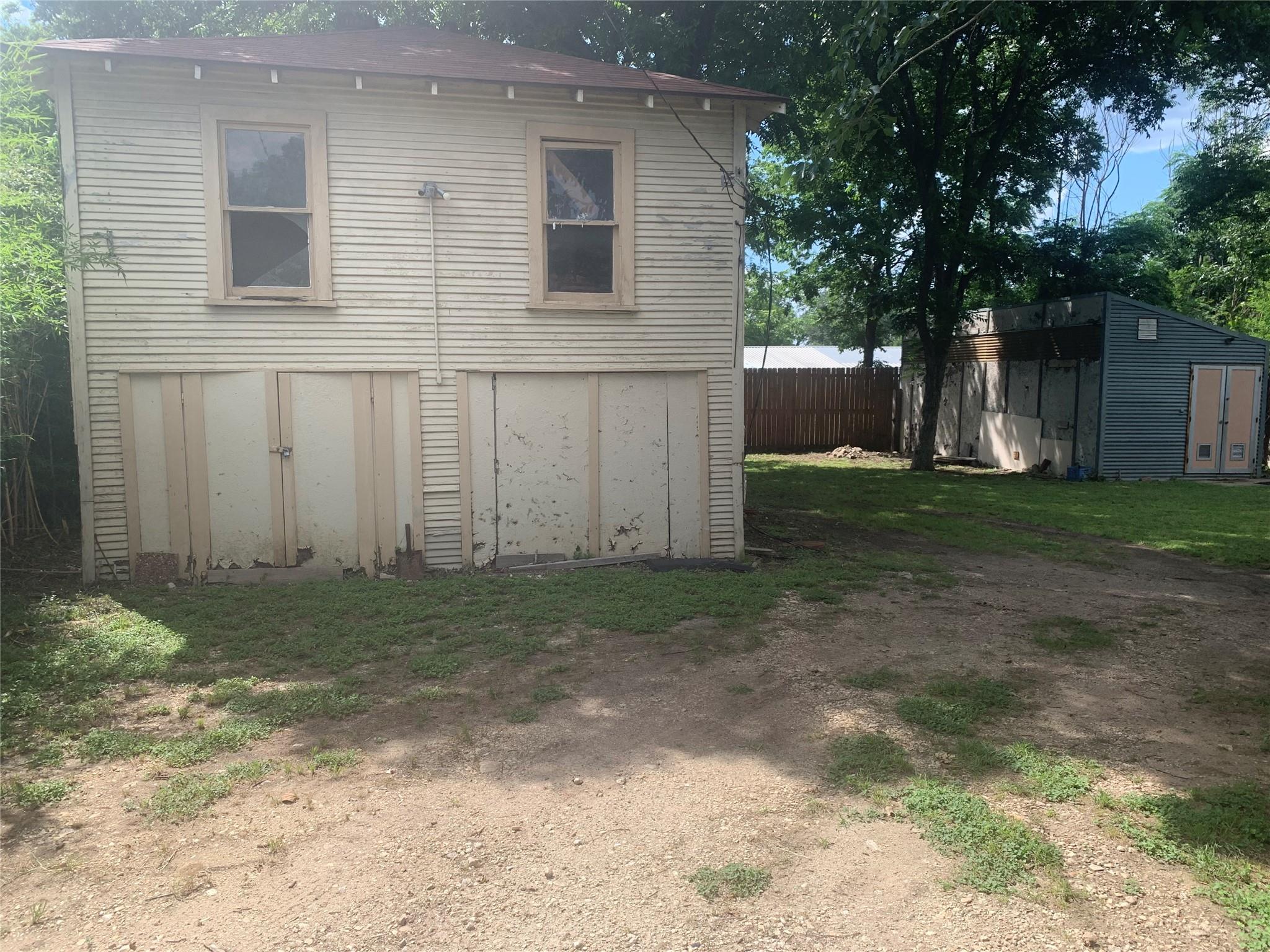 4204 Clawson Rd Property Photo 3