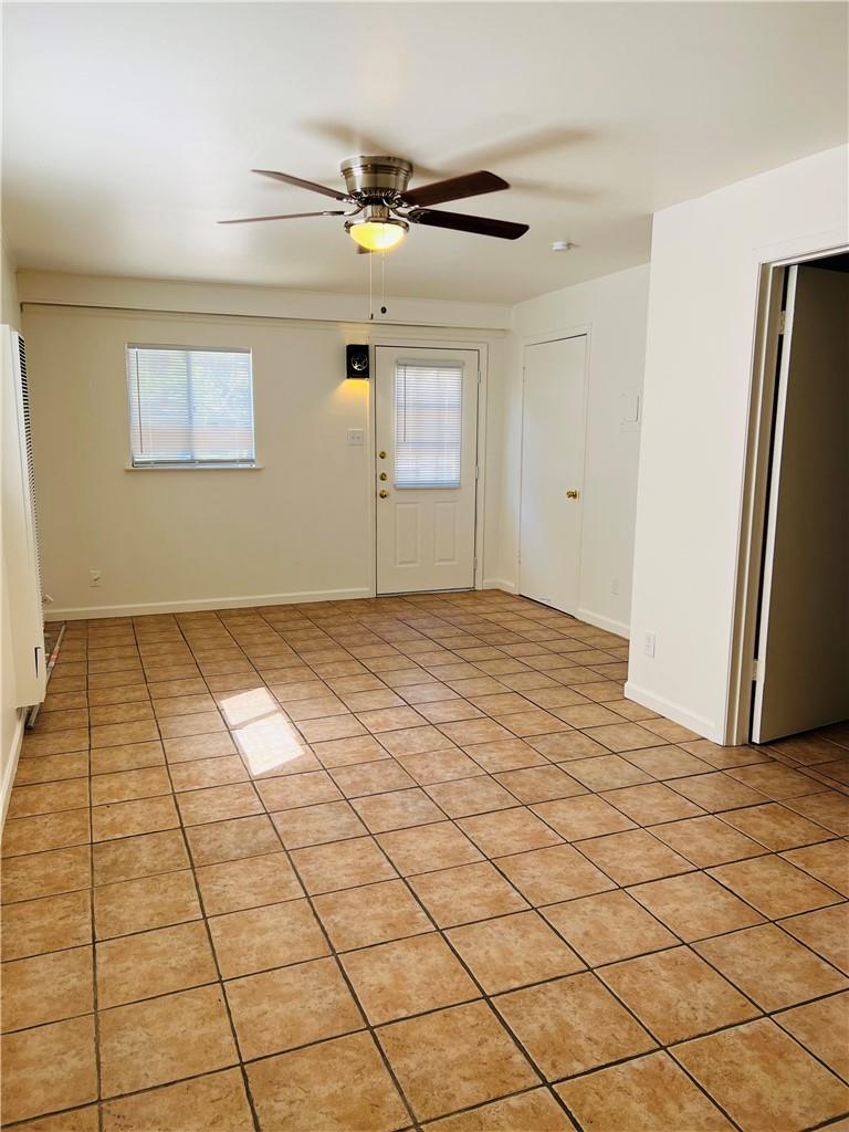 1914 Cullen Ave #b Property Photo 4