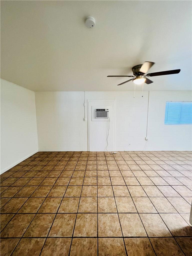 1914 Cullen Ave #b Property Photo 6