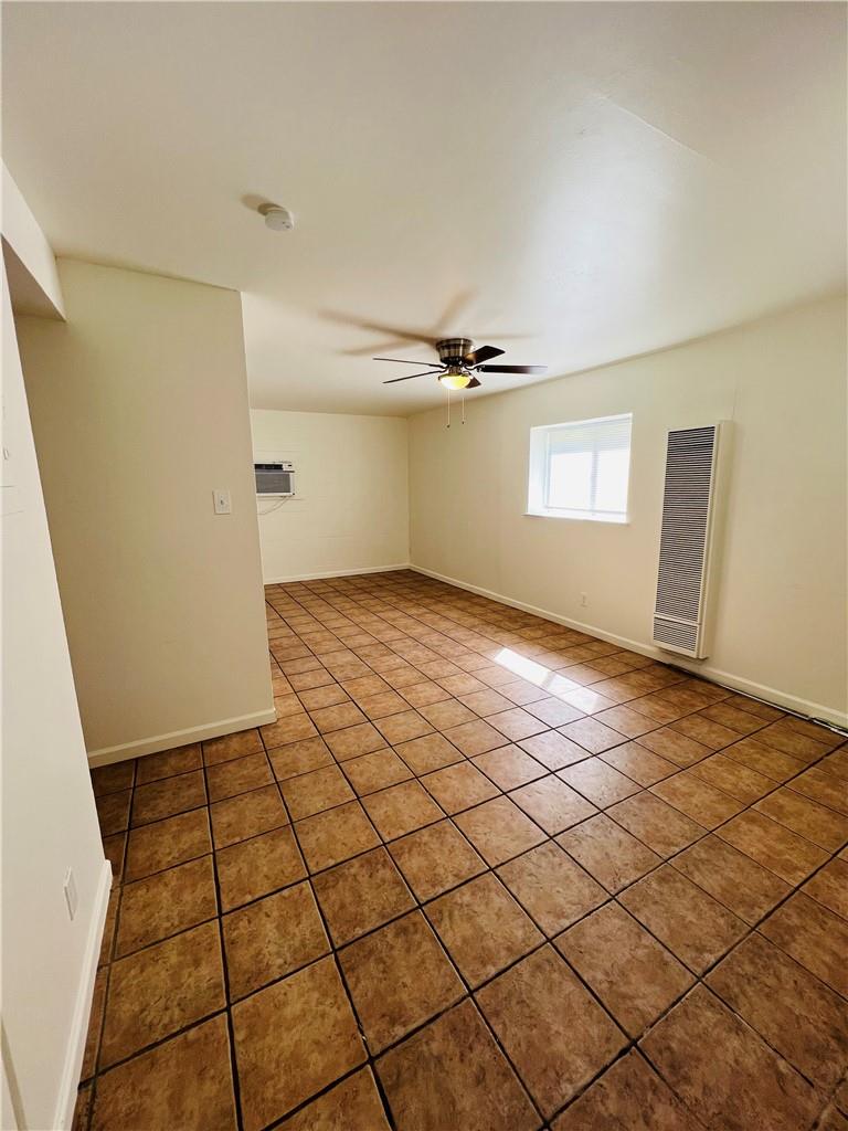 1914 Cullen Ave #b Property Photo 10