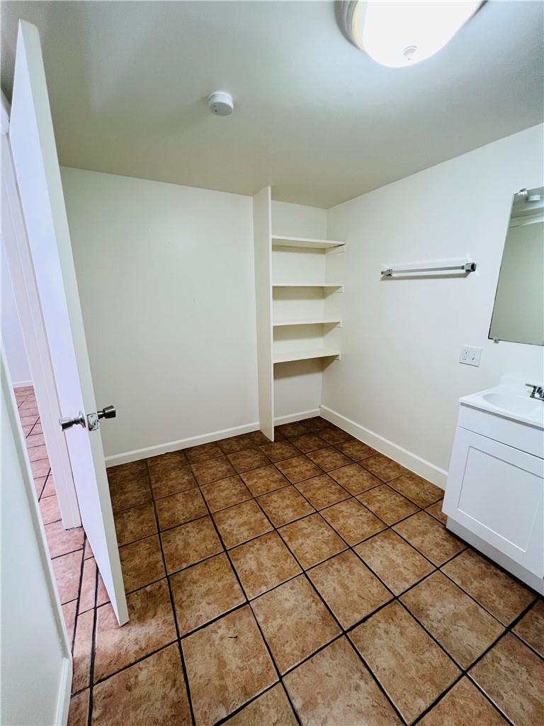 1914 Cullen Ave #b Property Photo 11