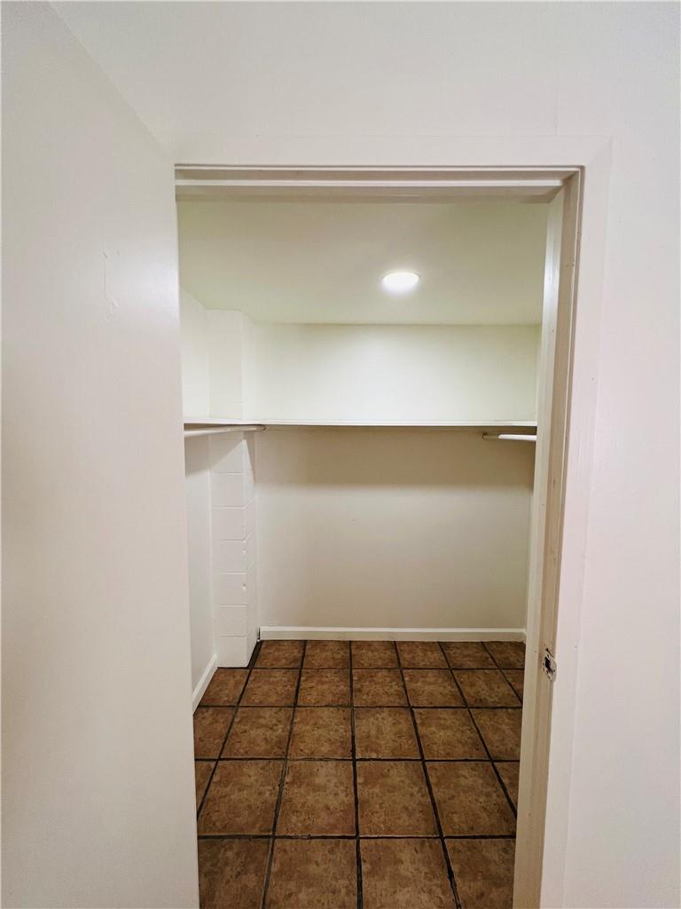 1914 Cullen Ave #b Property Photo 12
