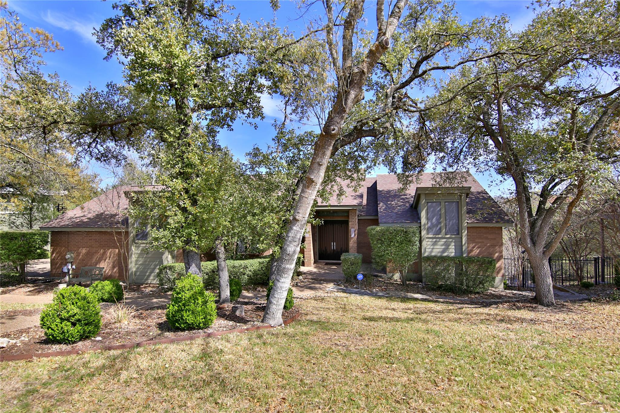 9003 Bluegrass Dr Property Photo