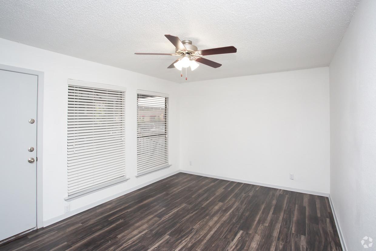 8033 Gessner Dr #137 Property Photo 7