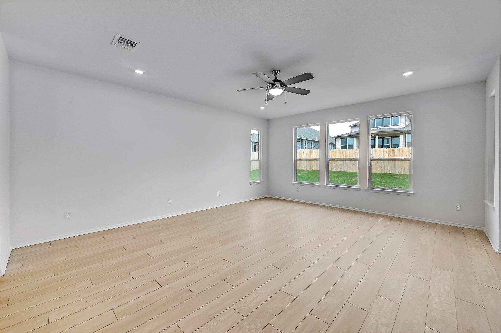 4738 San Rufo Dr Property Photo 6