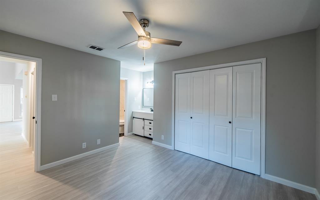 915 Sirocco Dr #b Property Photo 8