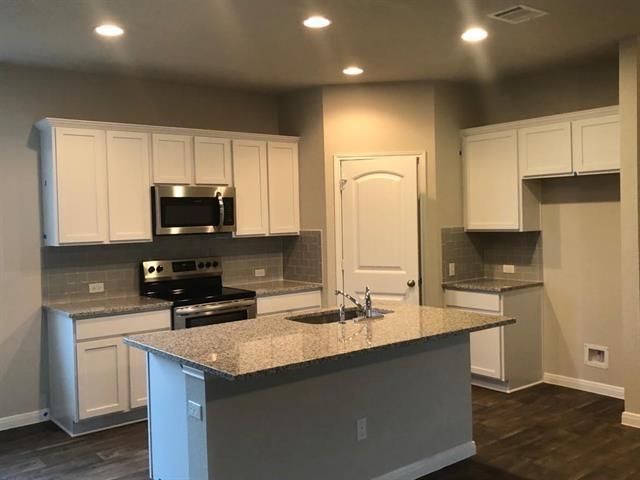 221 Naset Dr Property Photo 2
