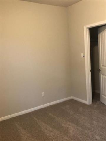 221 Naset Dr Property Photo 6