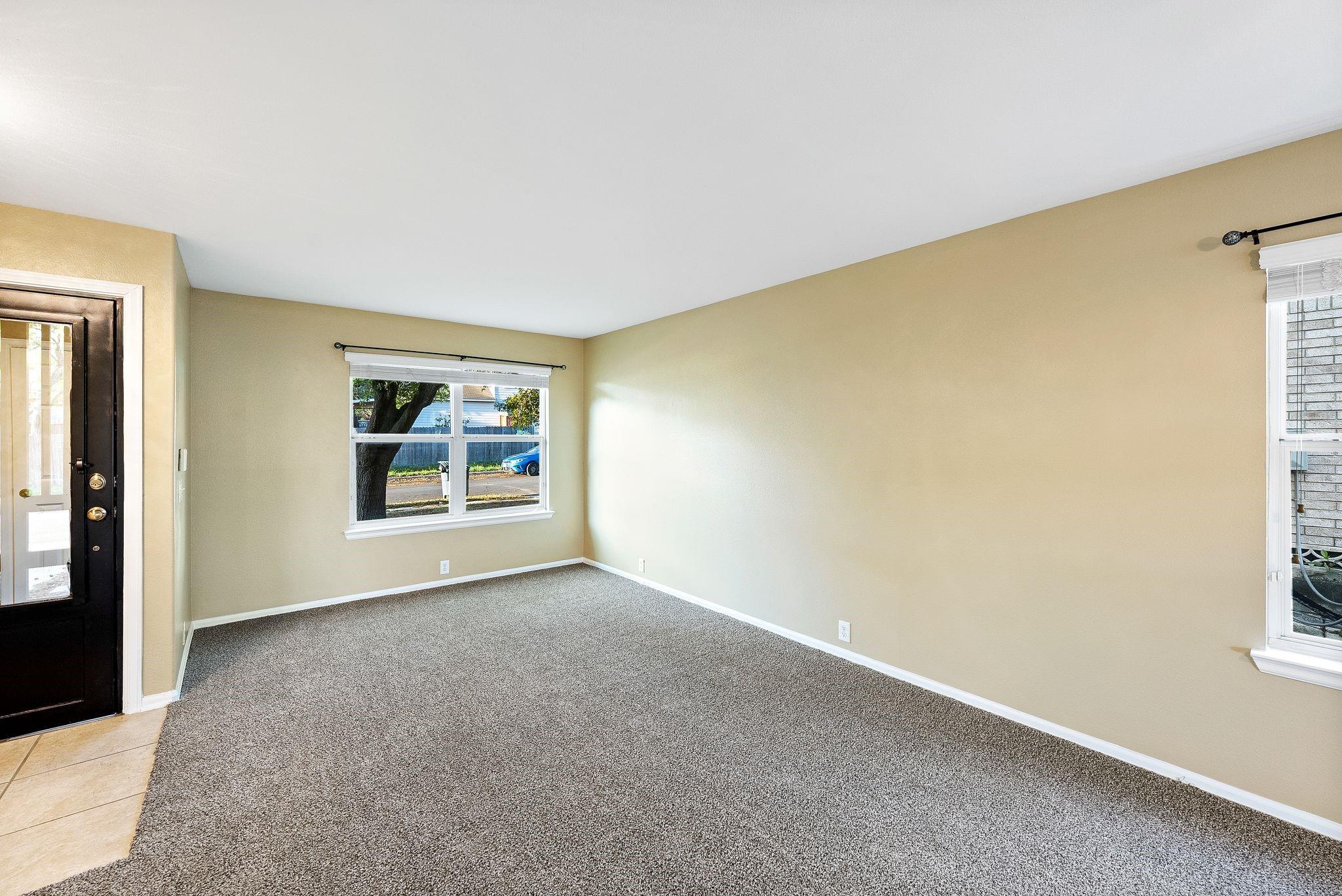 9431 Massaro St Property Photo 4