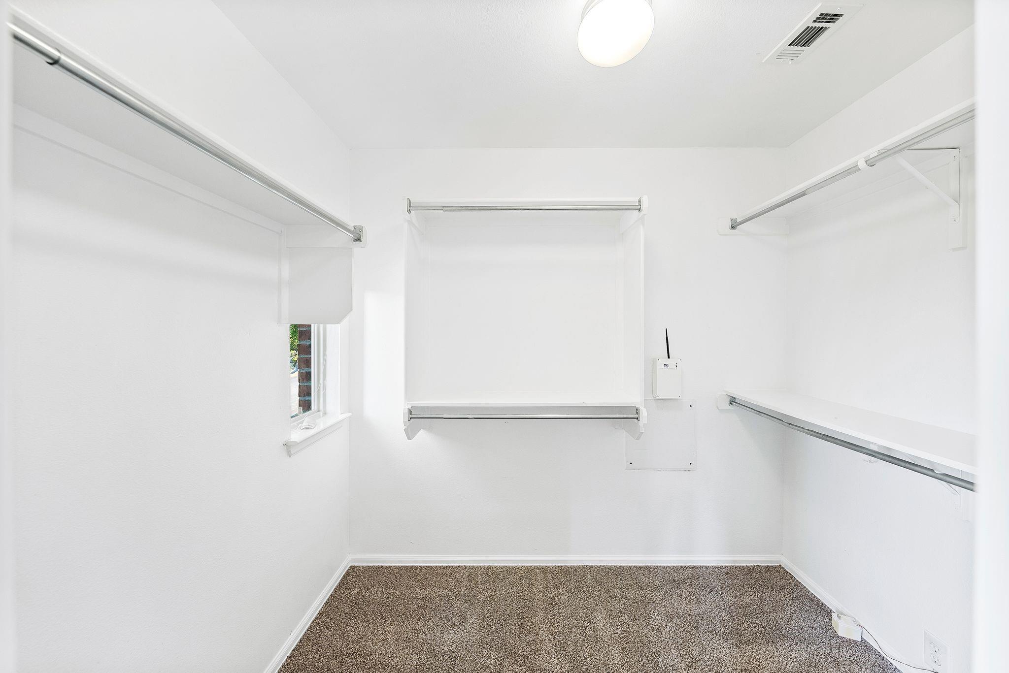 9431 Massaro St Property Photo 18
