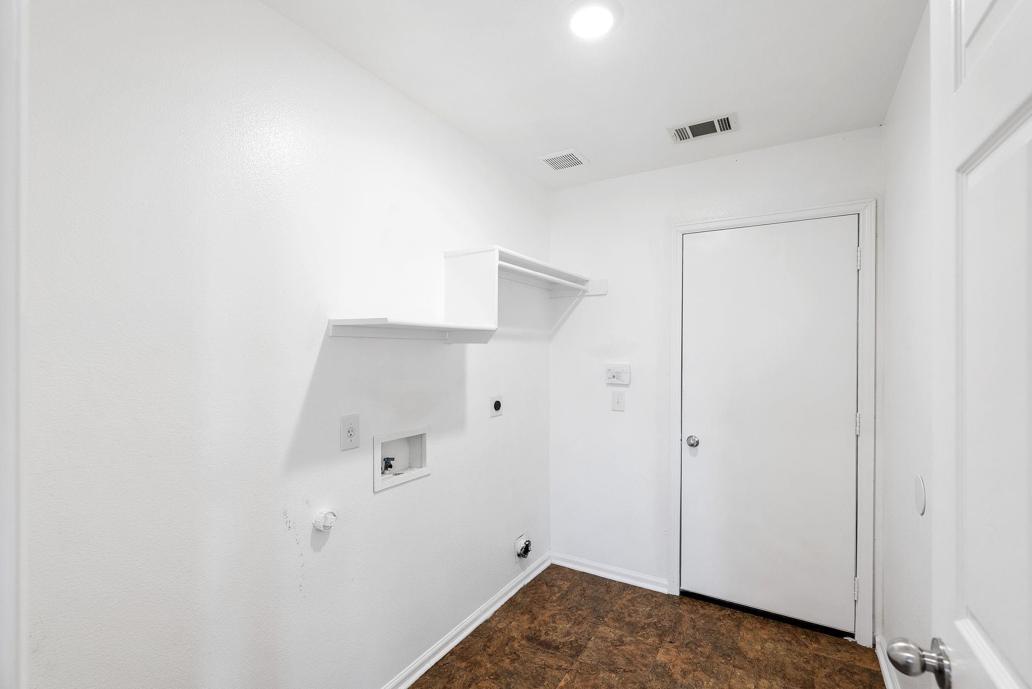 9431 Massaro St Property Photo 30
