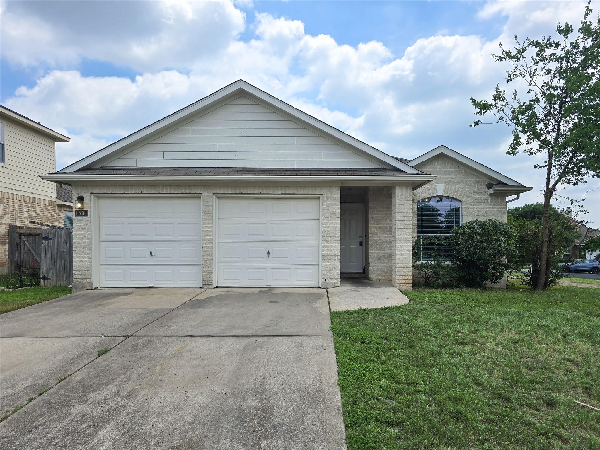 1801 Horse Wagon Dr Property Photo