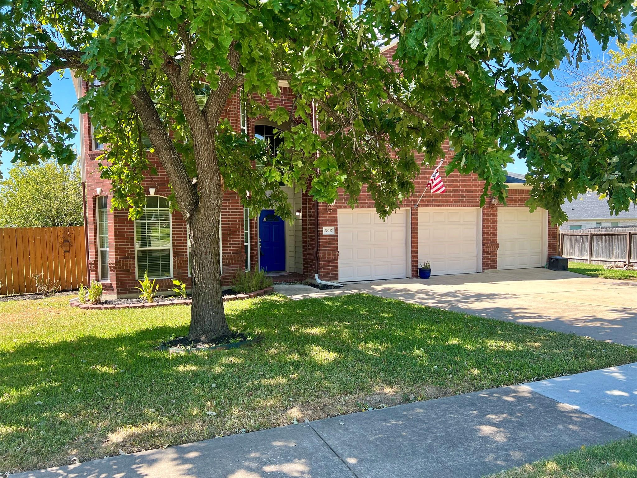 20937 Mandrake Dr Property Photo 3