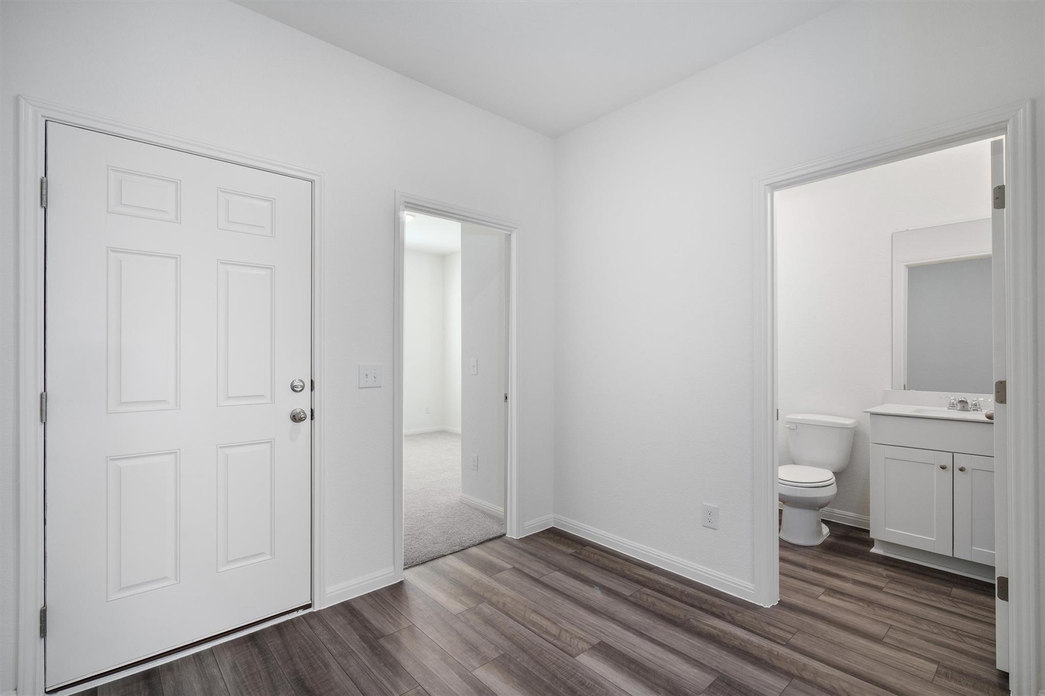 105 Bridgeview Dr Property Photo 2