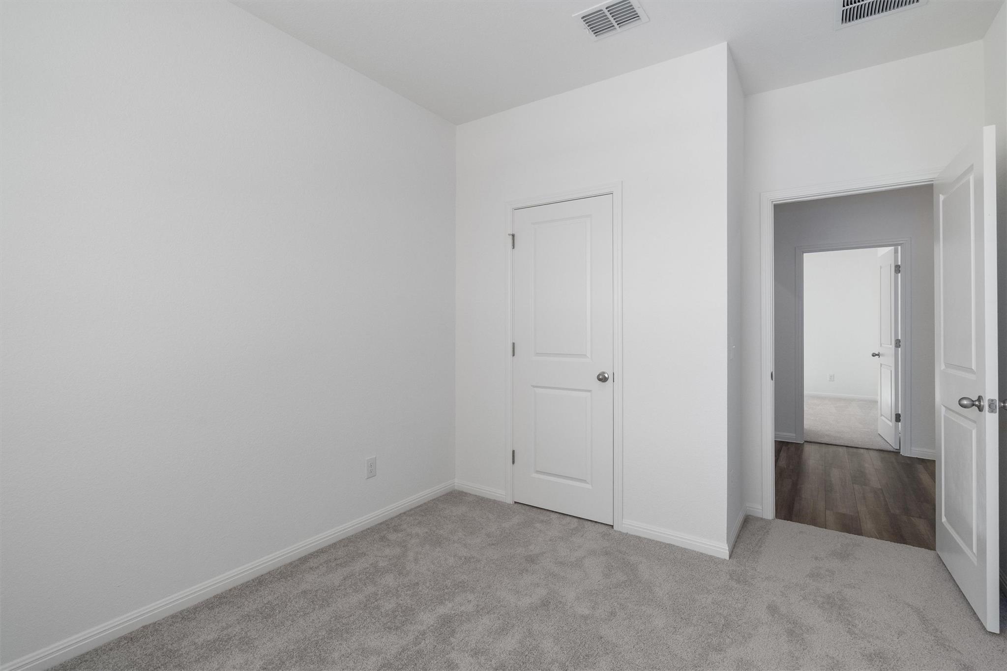 105 Bridgeview Dr Property Photo 17