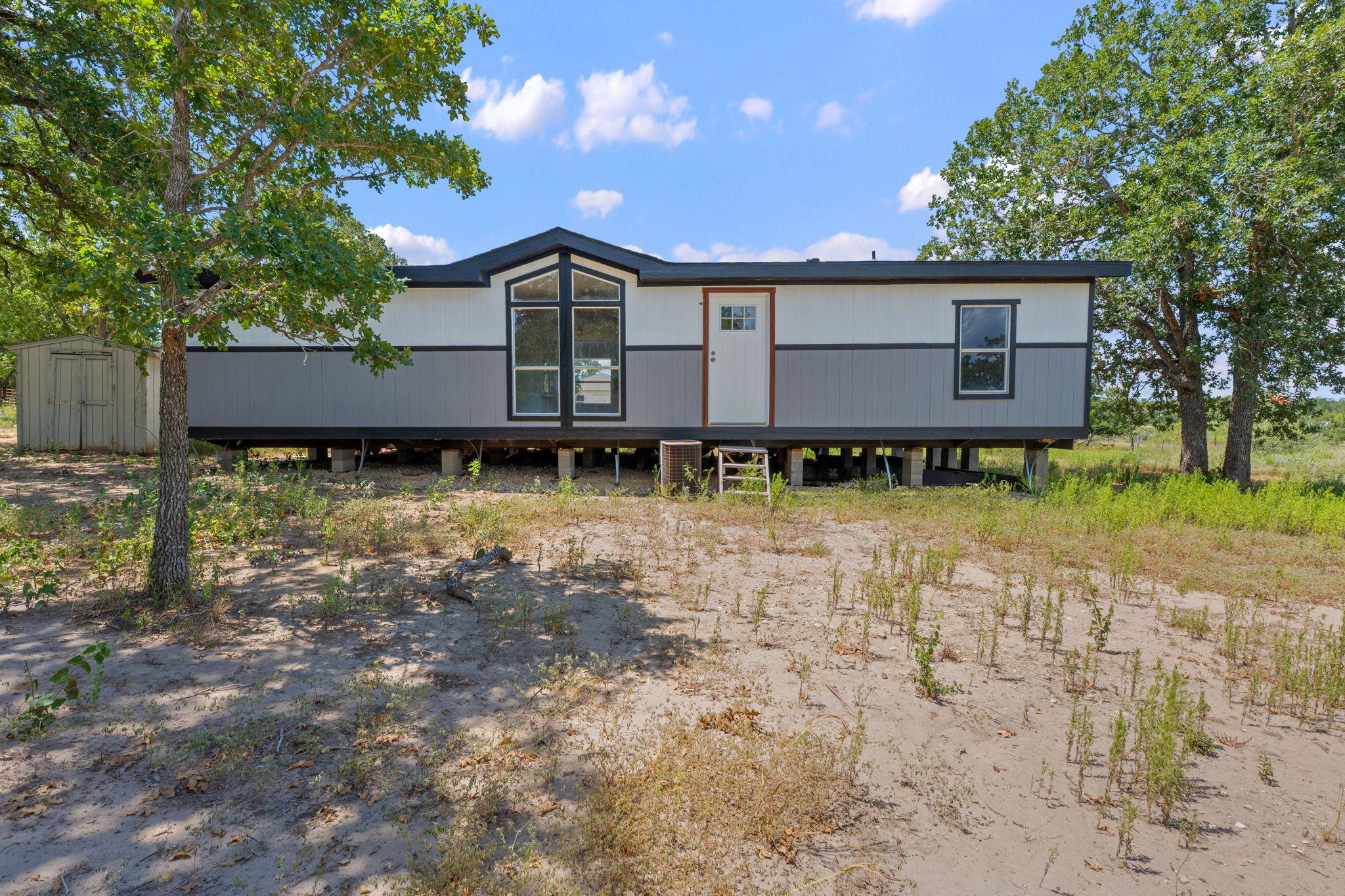 1385 Pettytown Rd Property Photo 2