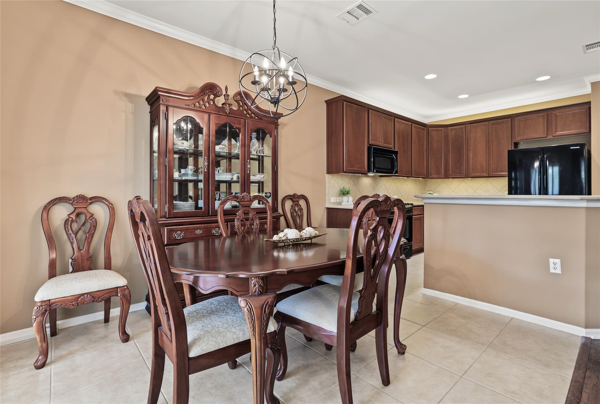 707 Apache Mountain Ln Property Photo 9