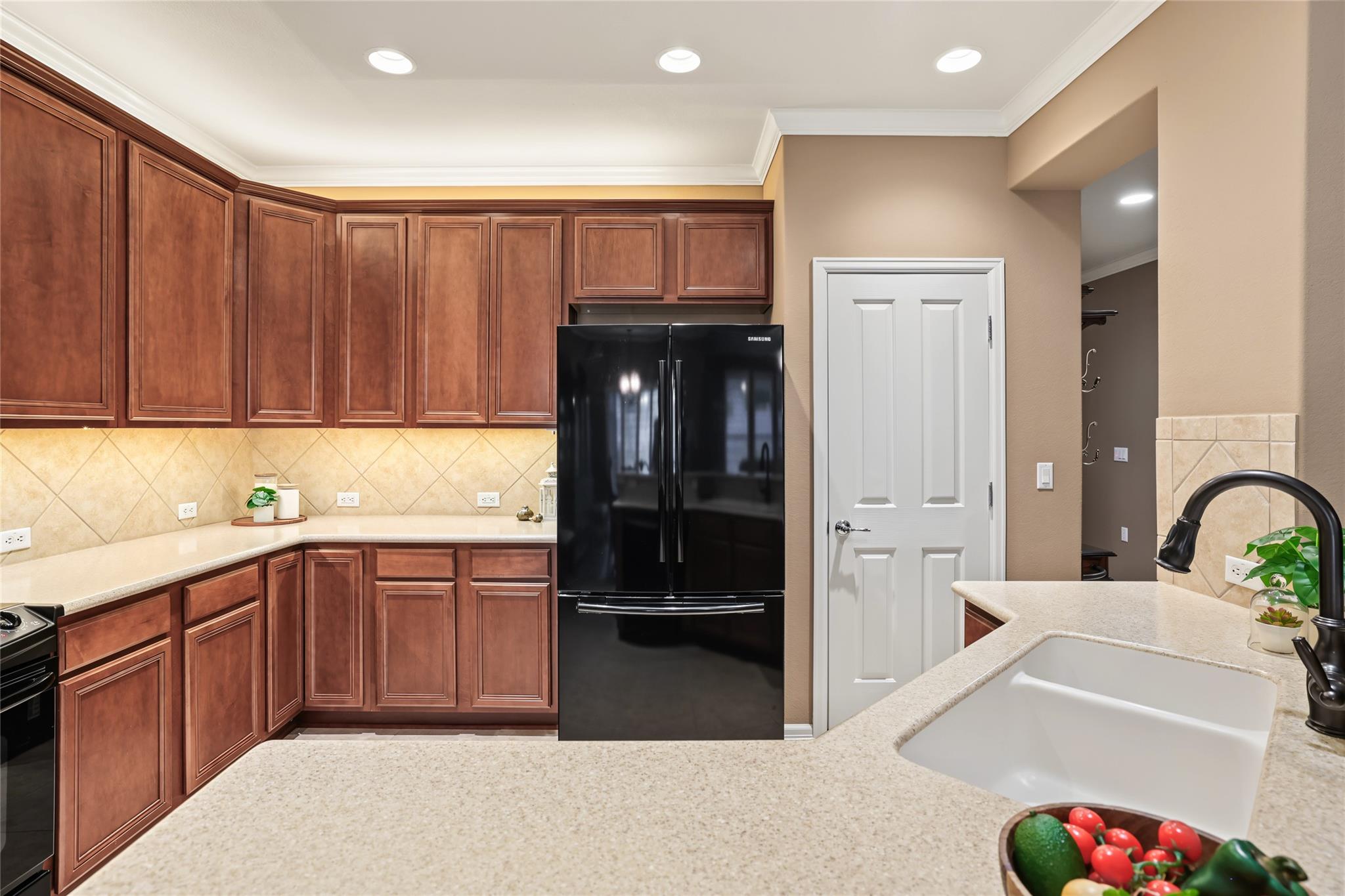 707 Apache Mountain Ln Property Photo 11
