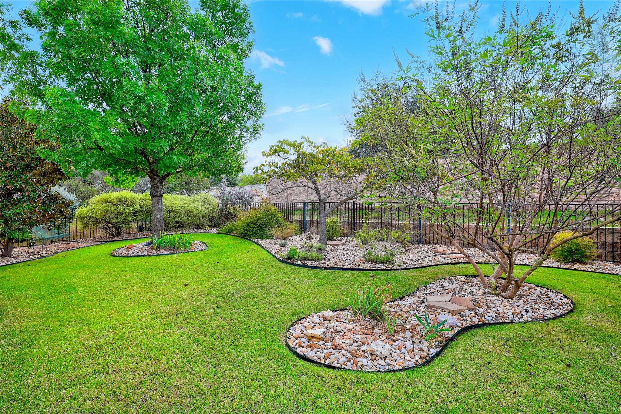 707 Apache Mountain Ln Property Photo 33