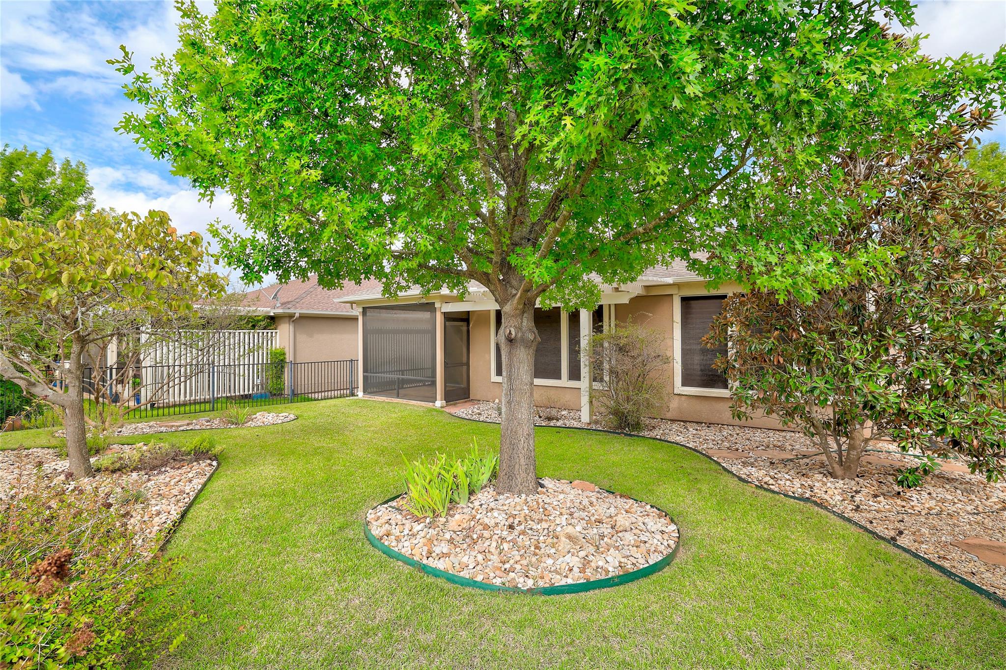 707 Apache Mountain Ln Property Photo 34