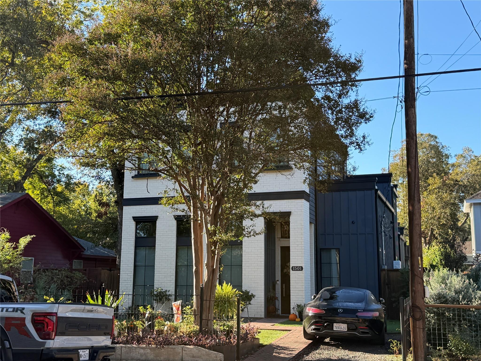 1501 Canterbury St Property Photo 1