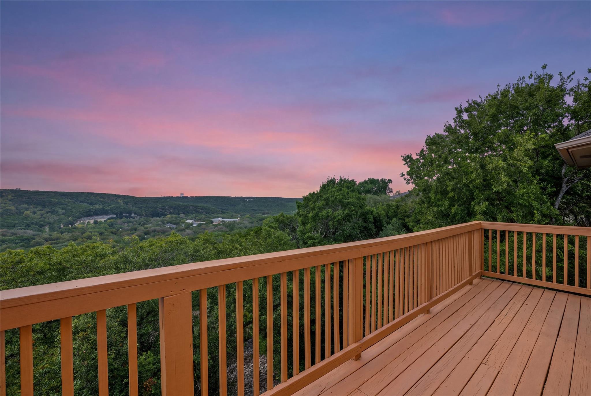 8802 Bluegrass Dr Property Photo 2