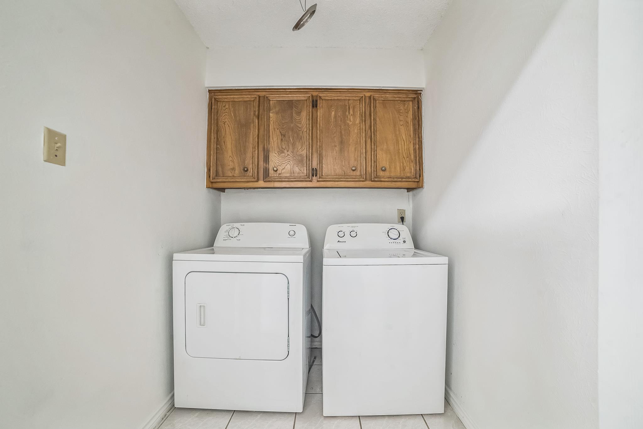 601 Cedar Ridge Dr Property Photo 23