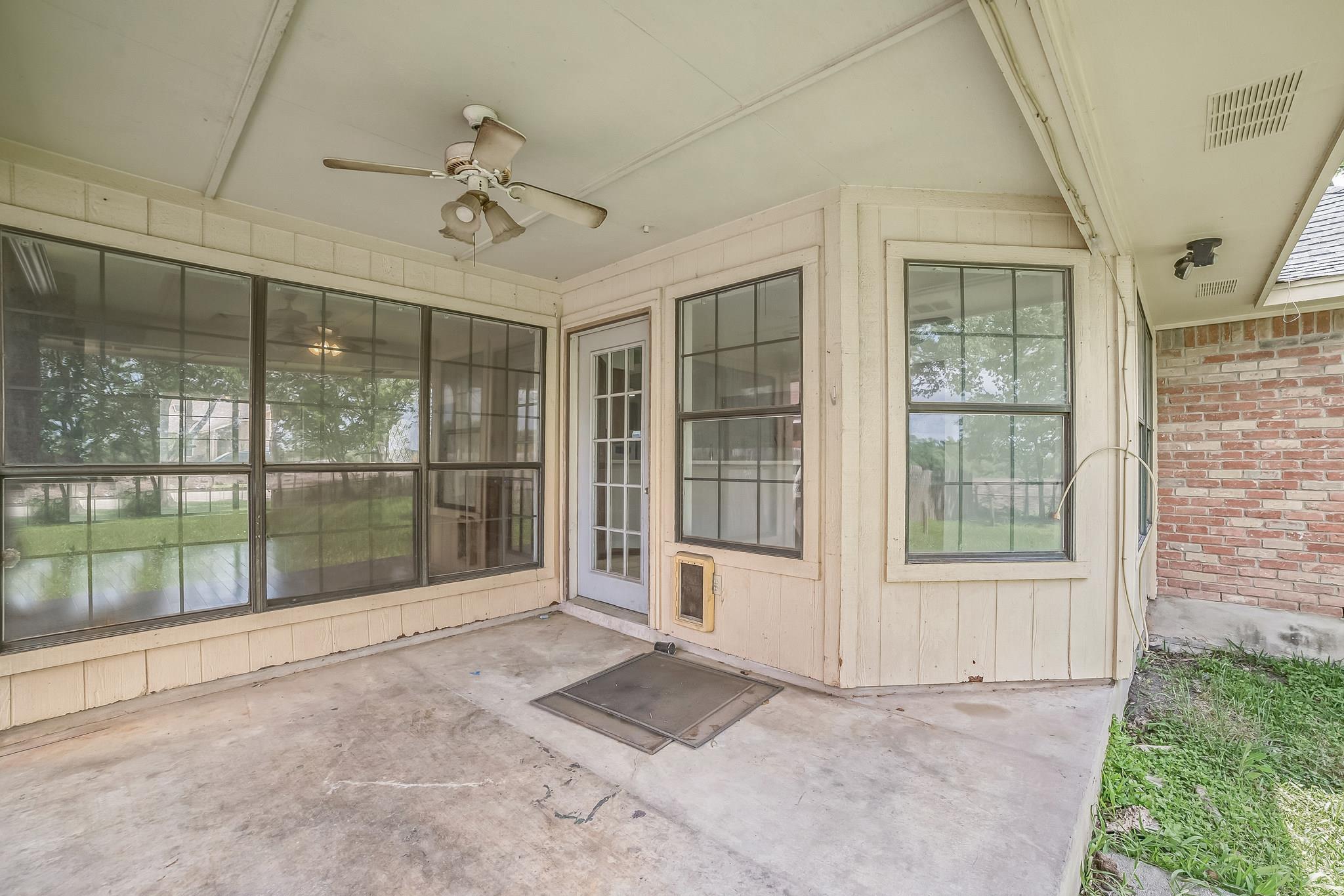601 Cedar Ridge Dr Property Photo 24