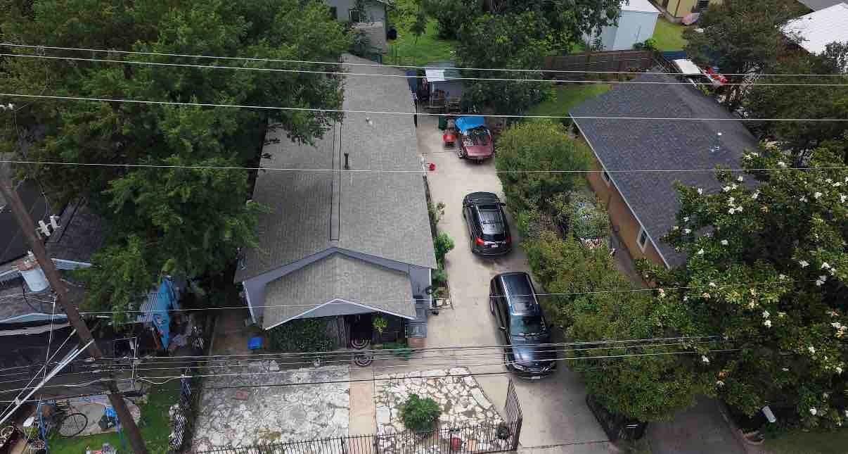 2315 E 5th St Property Photo 3