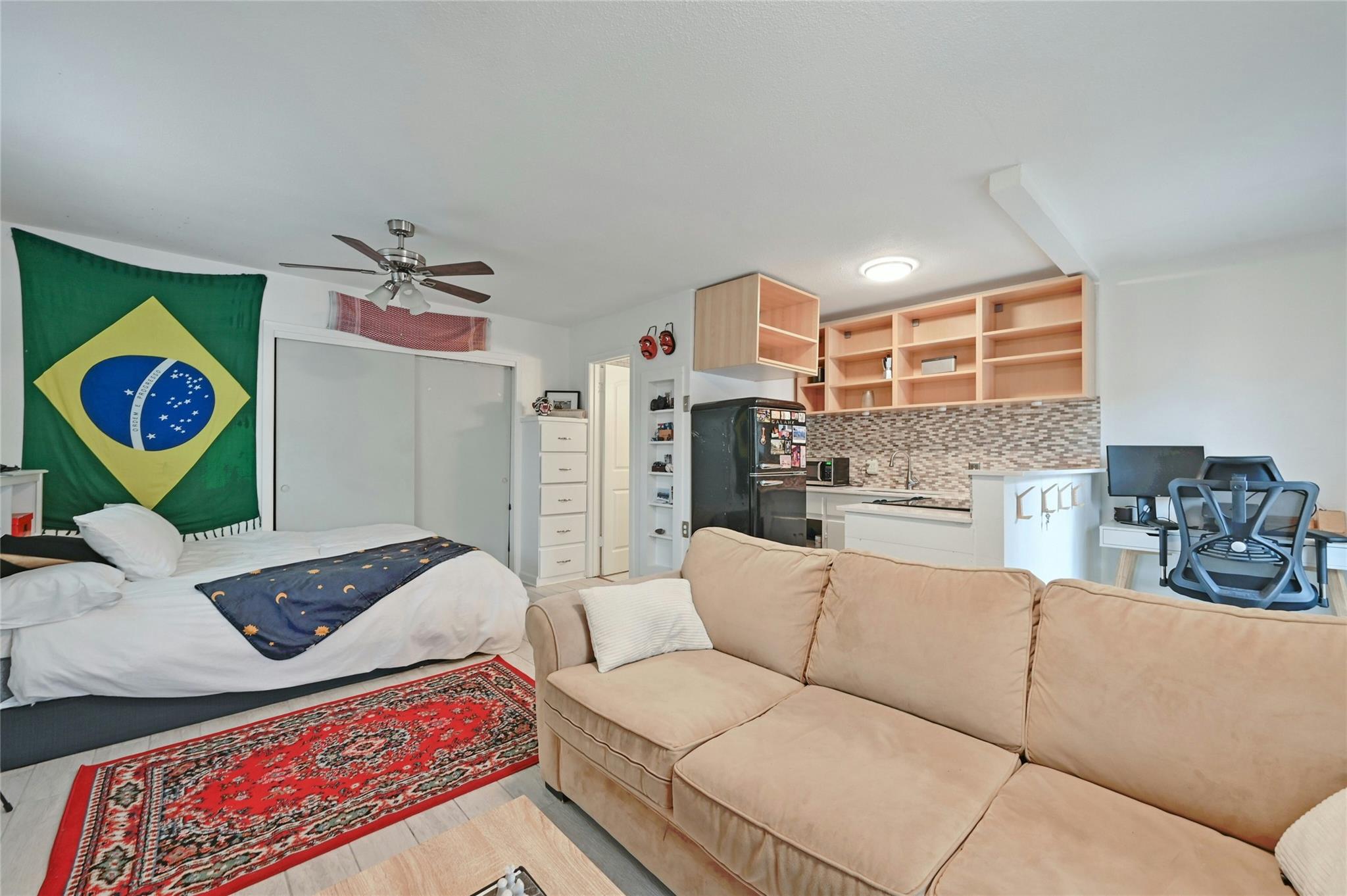 1103 Kenwood Ave #a Property Photo 3