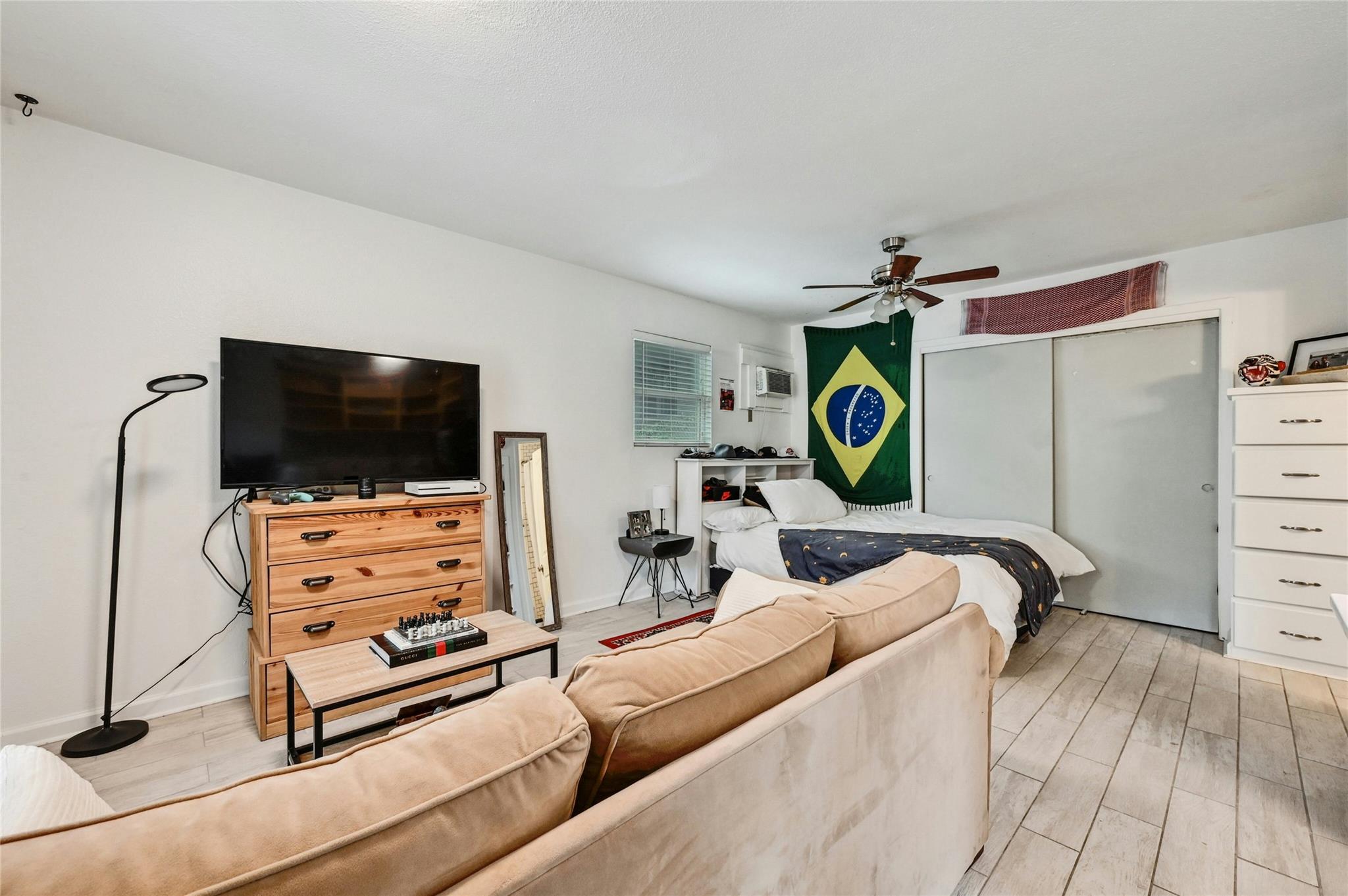 1103 Kenwood Ave #a Property Photo 6