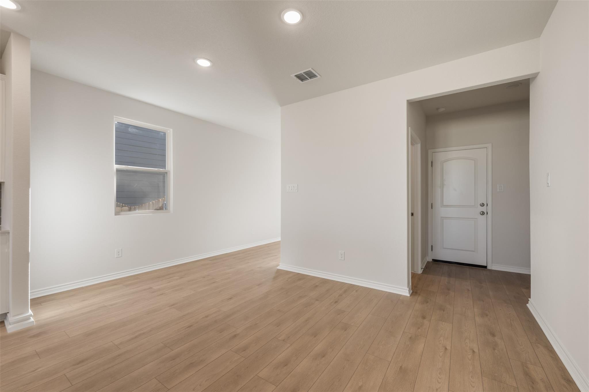 160 Ranier Way Property Photo 9