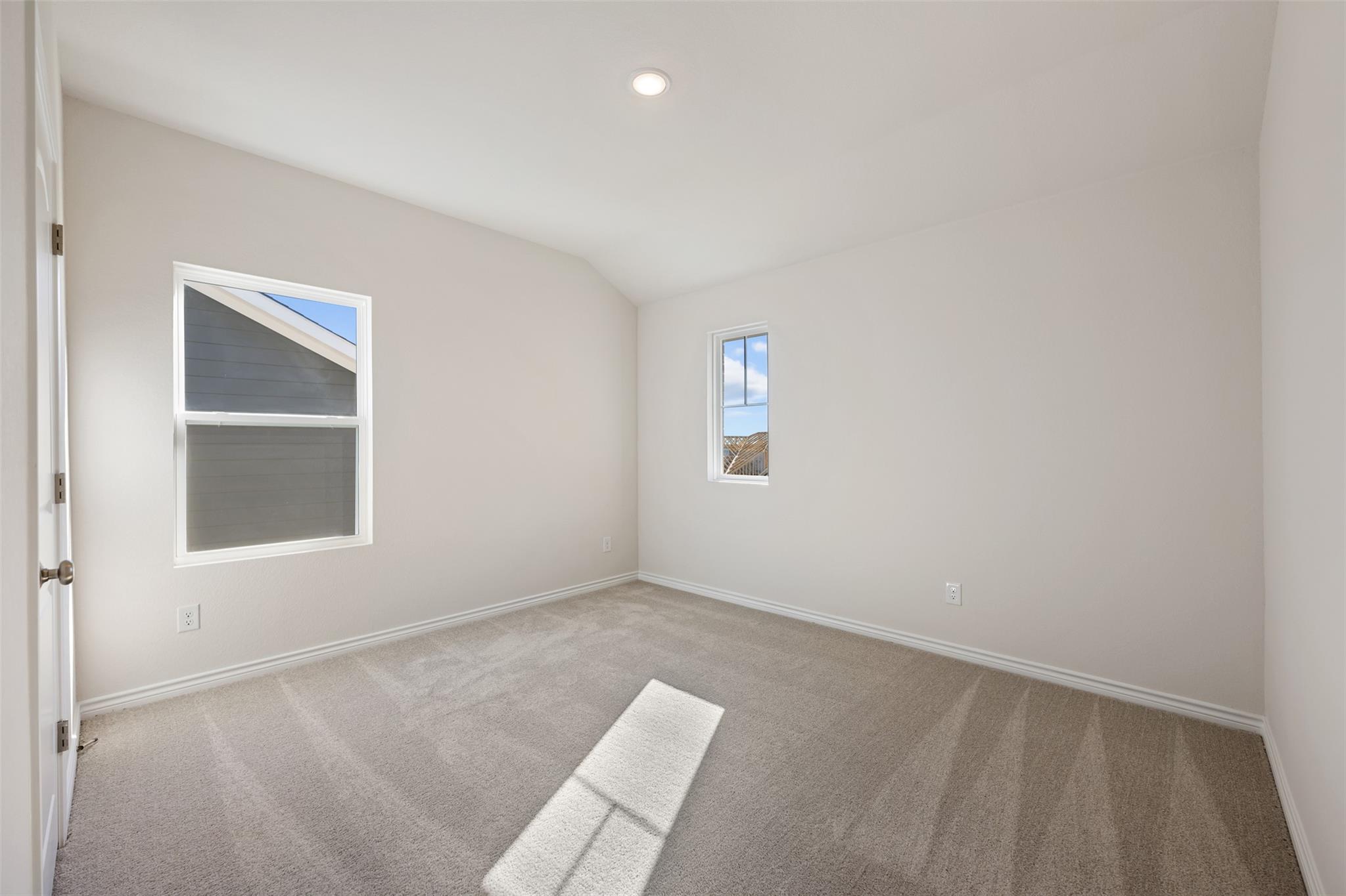 160 Ranier Way Property Photo 32