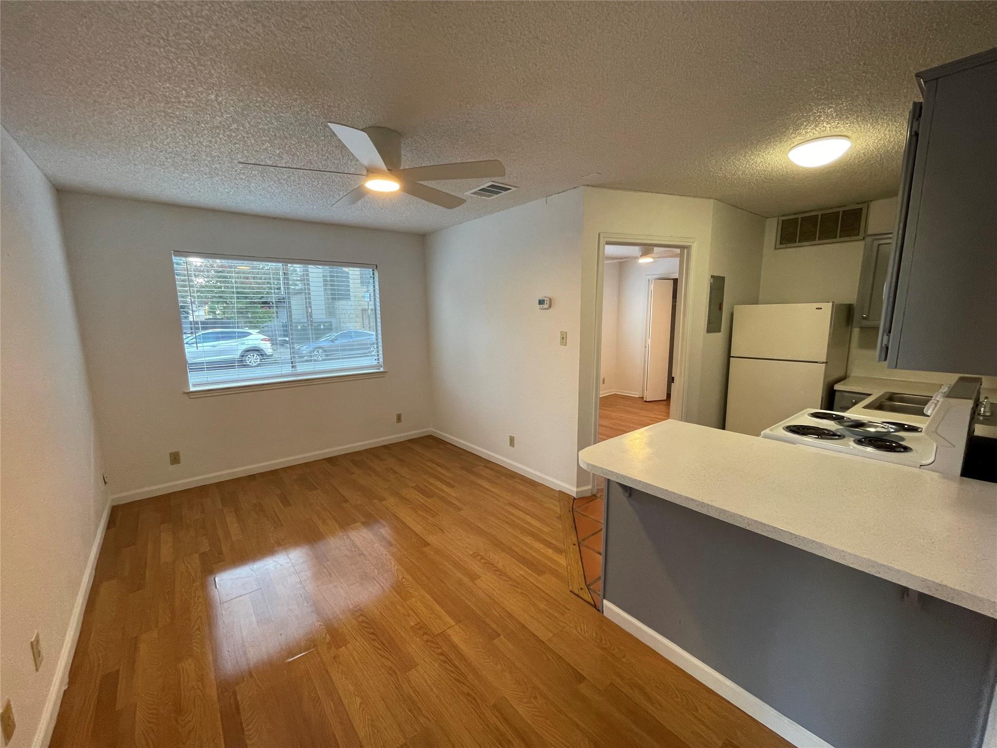 2514 Pearl St #103 Property Photo 1